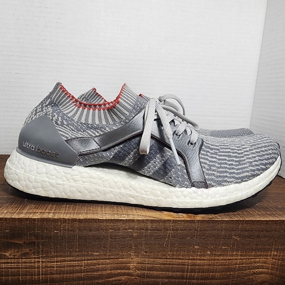 Adidas Ultraboost X Women’s Size 10.5 Grey Red Trim Knit Running Tennis Shoes